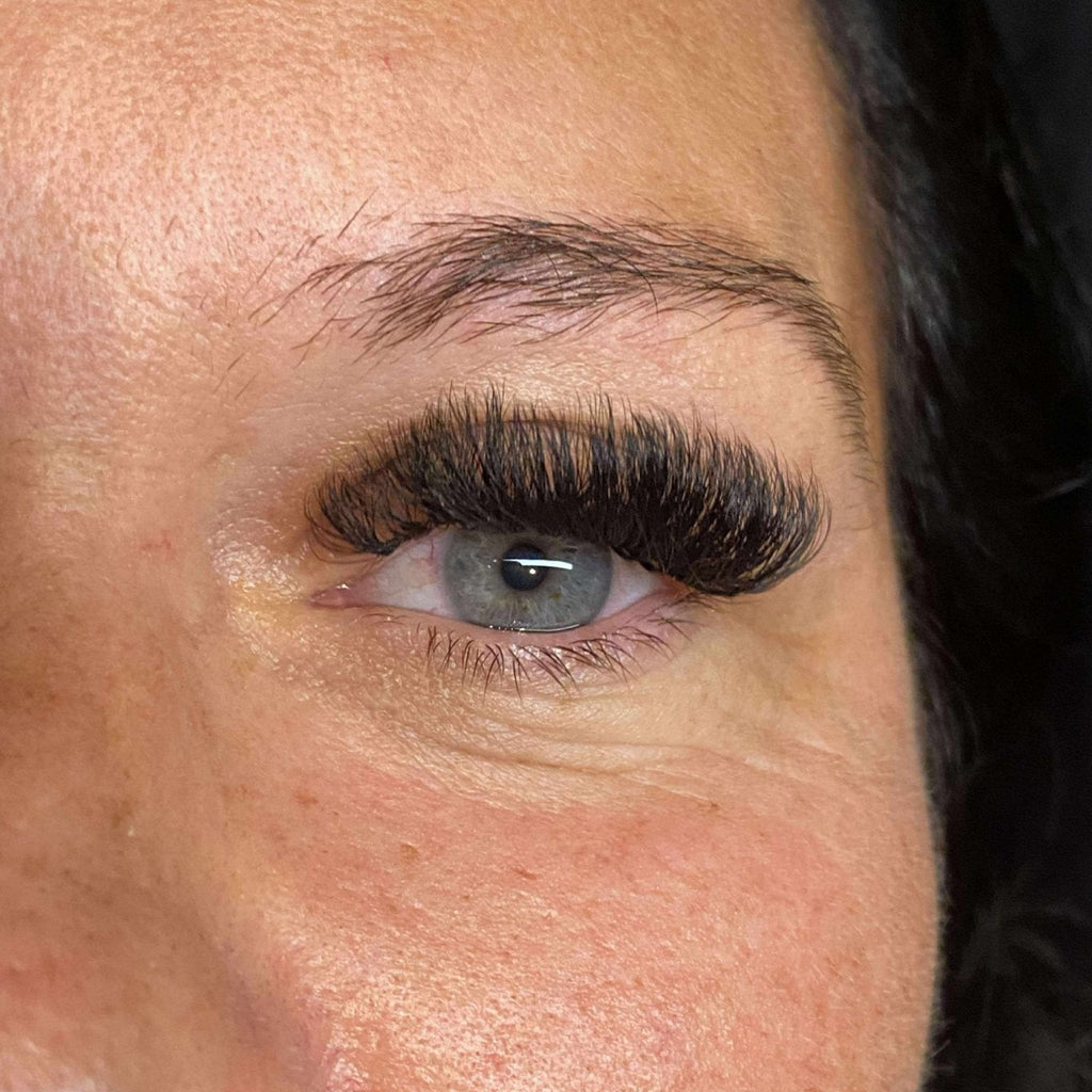 10D Clover Lashes – 16 Row Mixed Tray