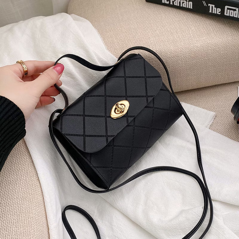 Women's Crossbody Bag, Diamond Pattern Small Square Clutch with Flap and Lock, Casual Shoulder Bag with Adjustable Long Strap