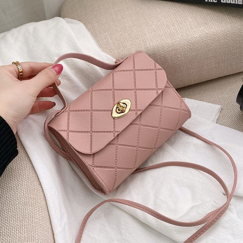 Women's Crossbody Bag, Diamond Pattern Small Square Clutch with Flap and Lock, Casual Shoulder Bag with Adjustable Long Strap