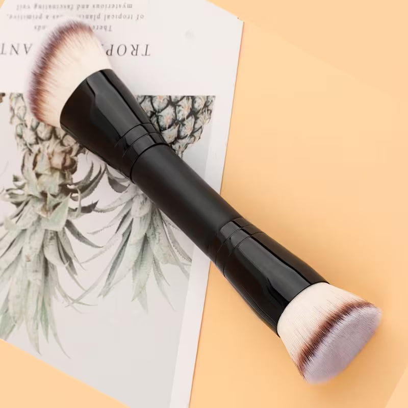 Dual-Ended Makeup Brush – Foundation, Blush, BB Cream & Liquid Foundation Beauty Tool