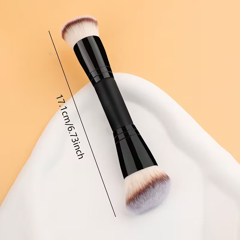 Dual-Ended Makeup Brush – Foundation, Blush, BB Cream & Liquid Foundation Beauty Tool