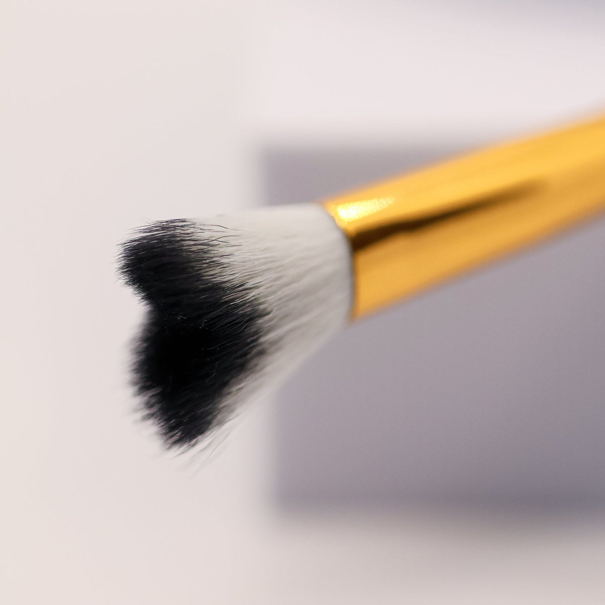 Heart-Shaped Lash & Brow Cleansing Brush