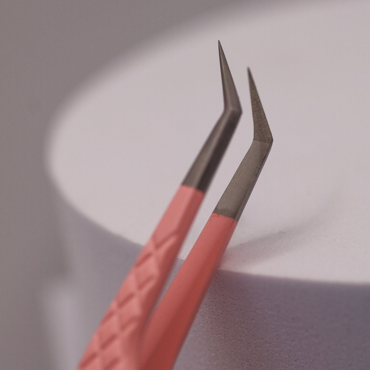 Angled Fibre Grip Volume Tweezers Silver or Pink