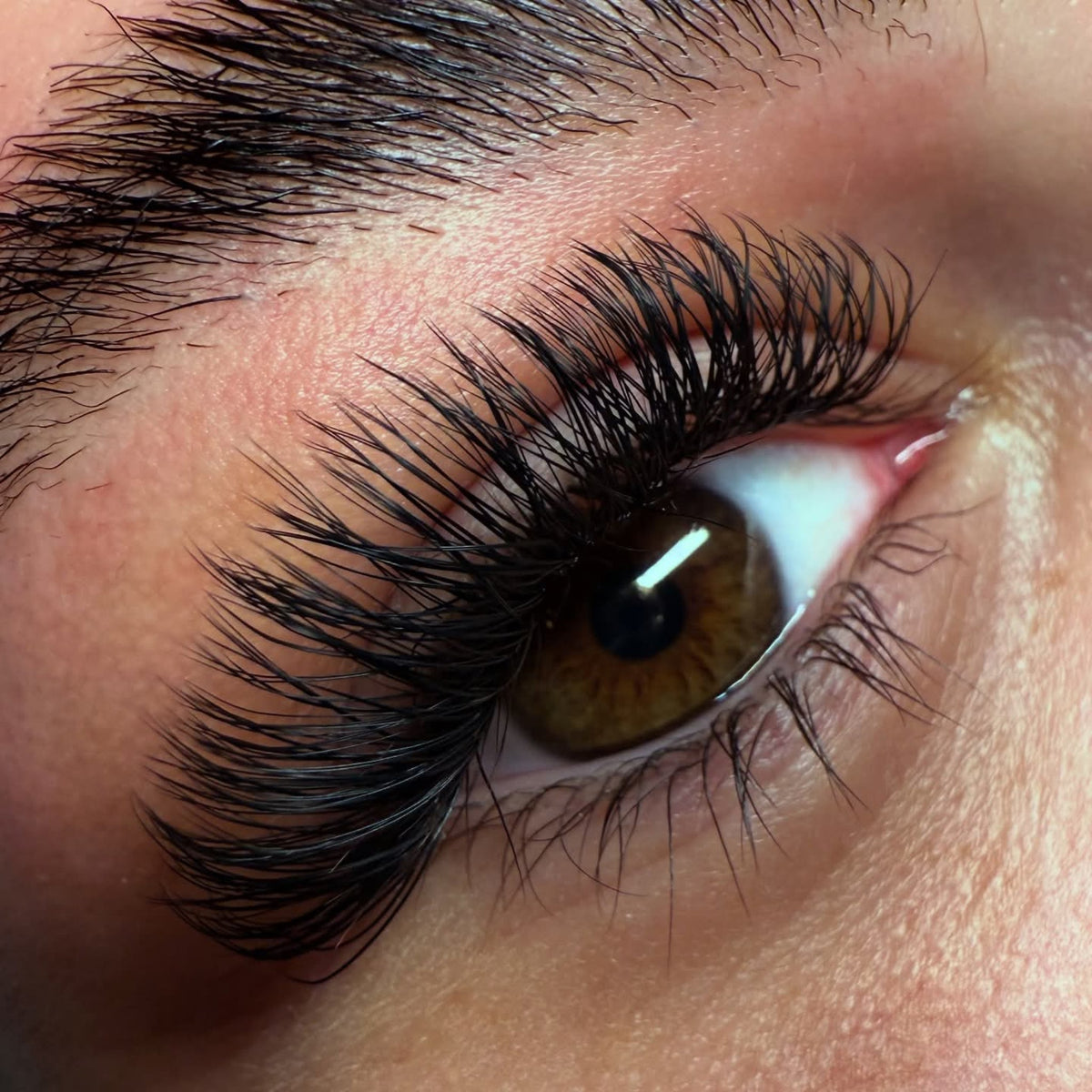 YY Lashes – 16 Row Single Length Trays