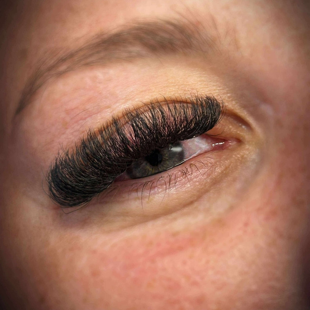 10D Clover Lashes – 16 Row Mixed Tray