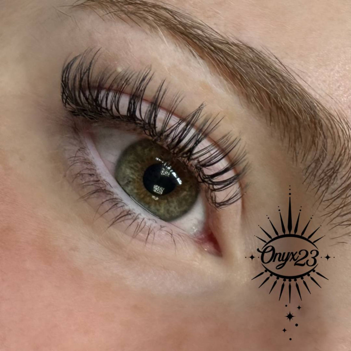 Premade Angel Lashes – 5D Closed Fans | 16 Row Mixed Tray
