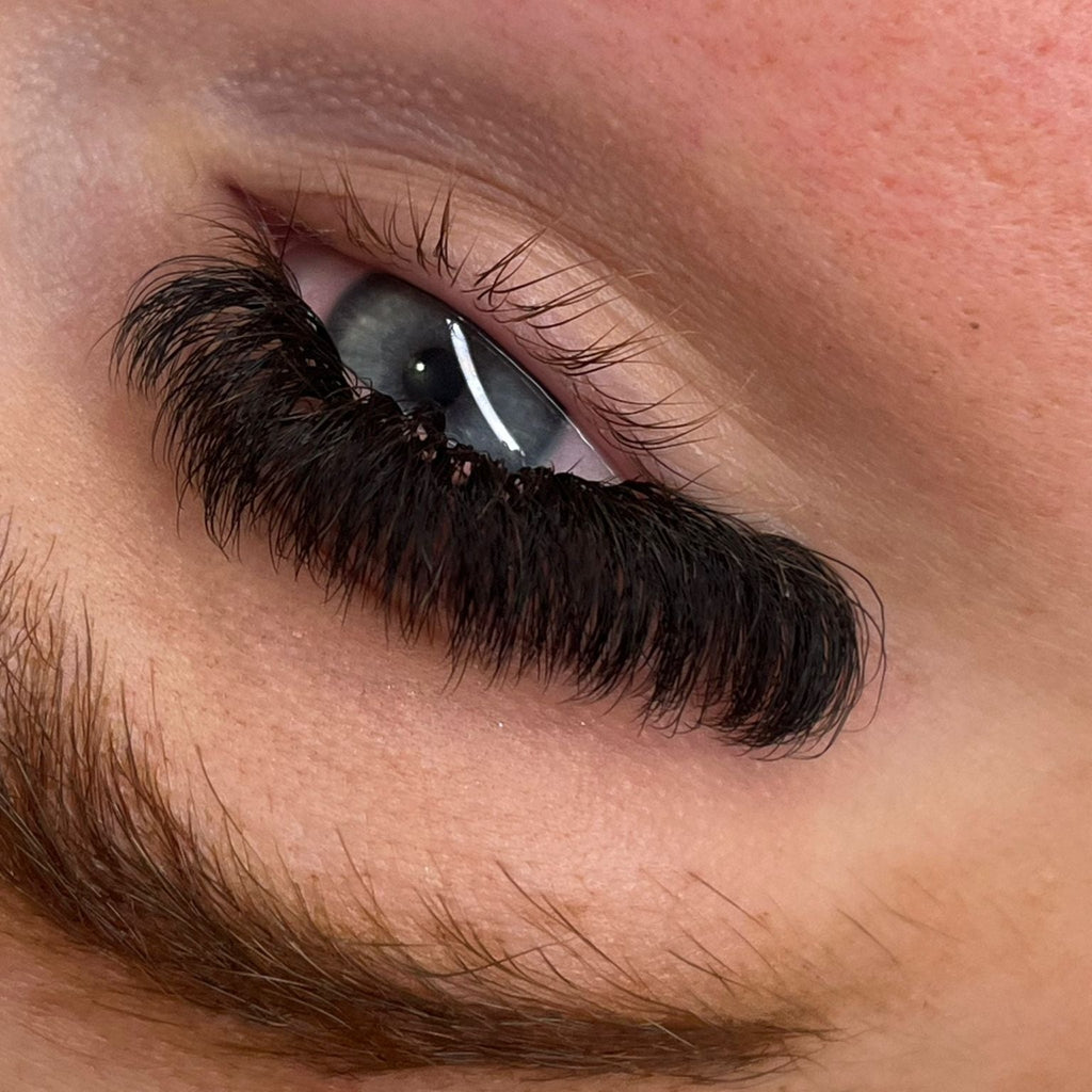 10D Clover Lashes – 16 Row Single Length Trays