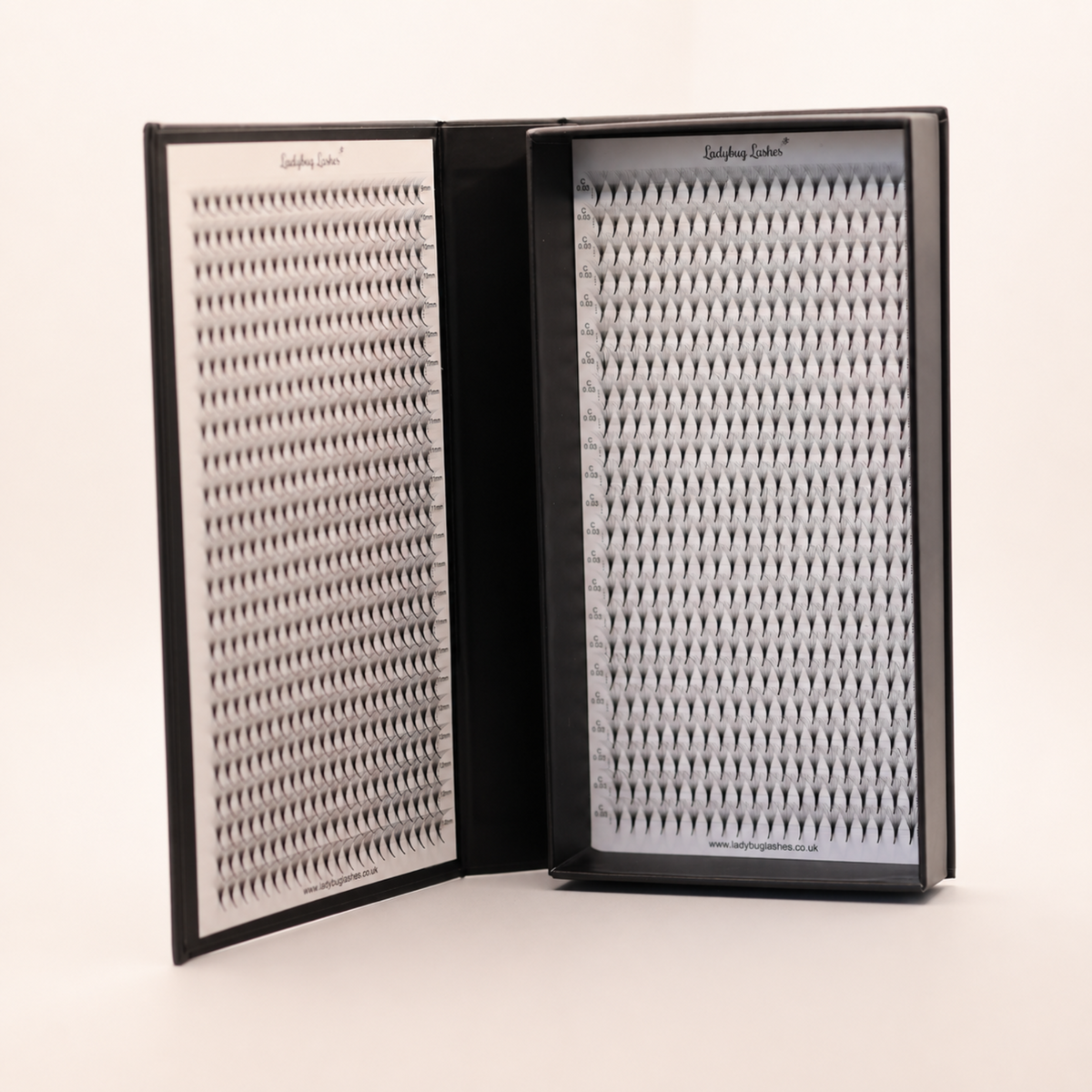 Platinum Ultra Black Promade Fan Book – 920 Fans | Mixed Lengths